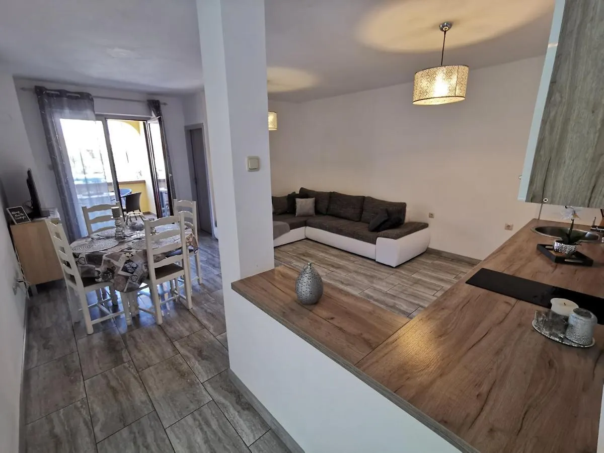 Apartments Lea 2 Malinska