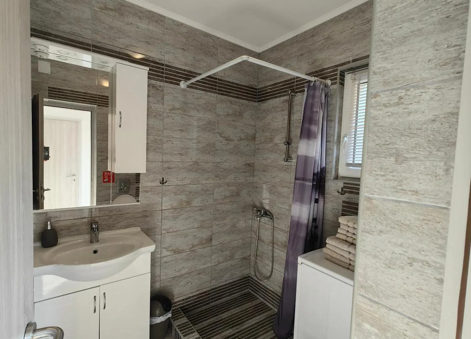 Apartments Lea 2 Malinska 0*,  Croatia